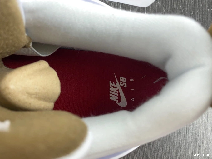 SB 4 Retro Jordan DR5415-120 1113